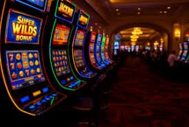 Bàn blackjack và poker casino trực tuyến tại huebet trên điện thoại